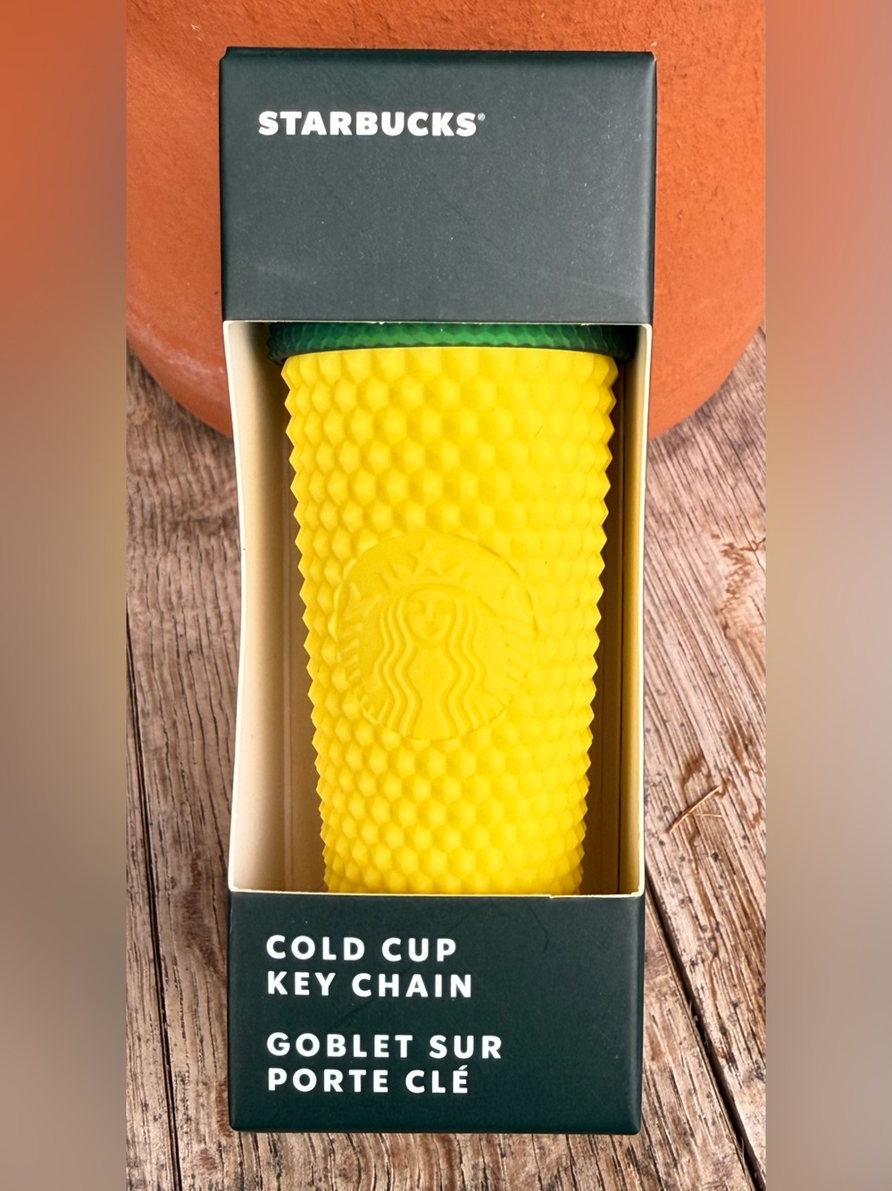 Starbucks Hawaii Pineapple Yellow Tumbler Key Chain NWT 🍍